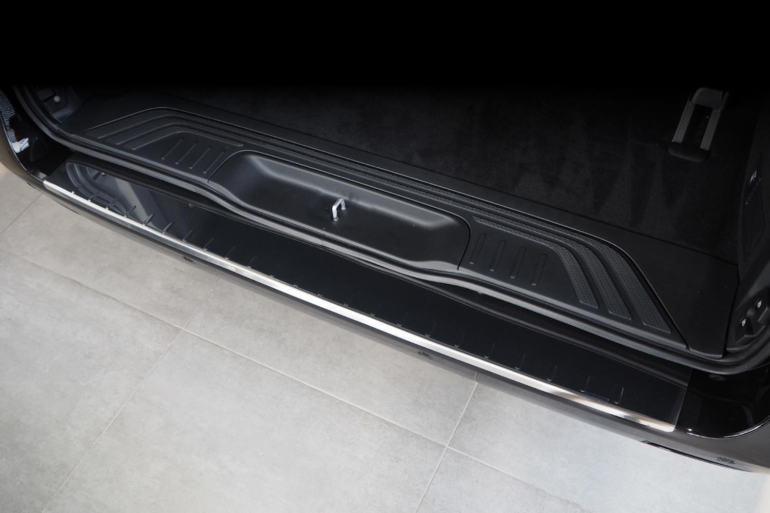 (W447) | Ladekantenschutz V-Klasse Vito - Mattschwarz - CarParts-Expert Mercedes-Benz