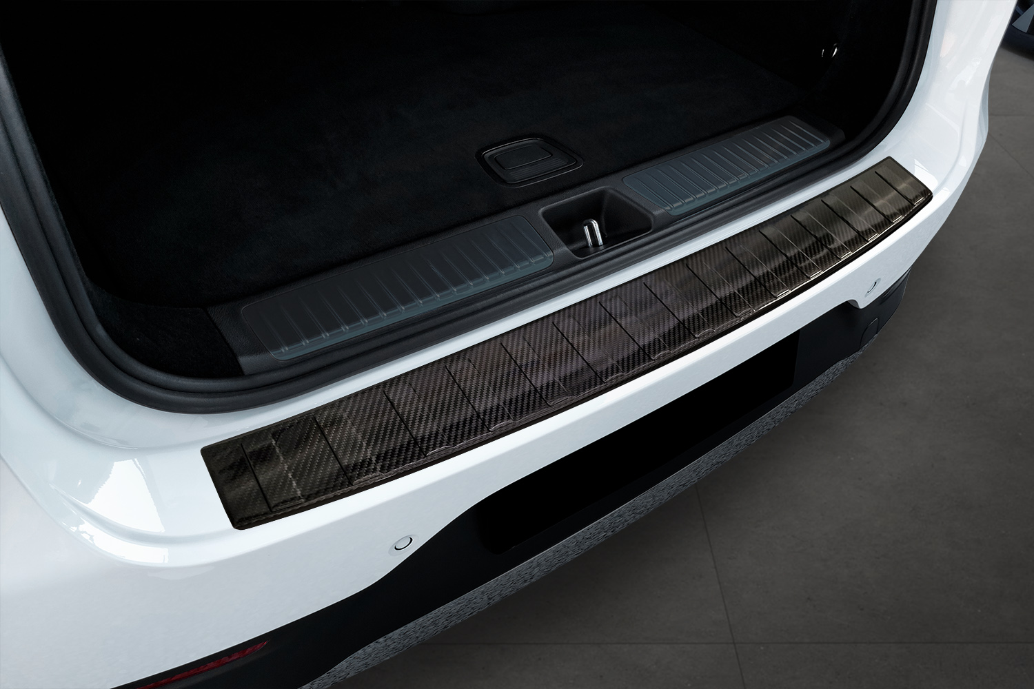 Rear bumper protector suitable for Mercedes-Benz EQE SUV (X294) 2022-present carbon