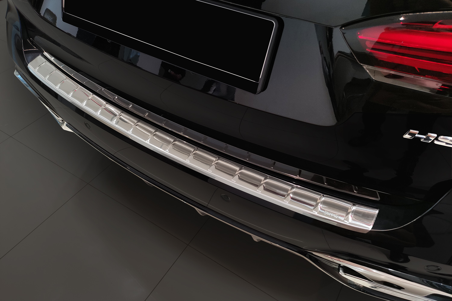 Rear bumper protector suitable for MG HS 2018-present stainless steel brushed