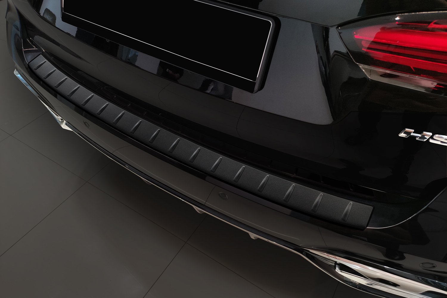 Rear bumper protector suitable for MG HS 2018-present stainless steel matt black