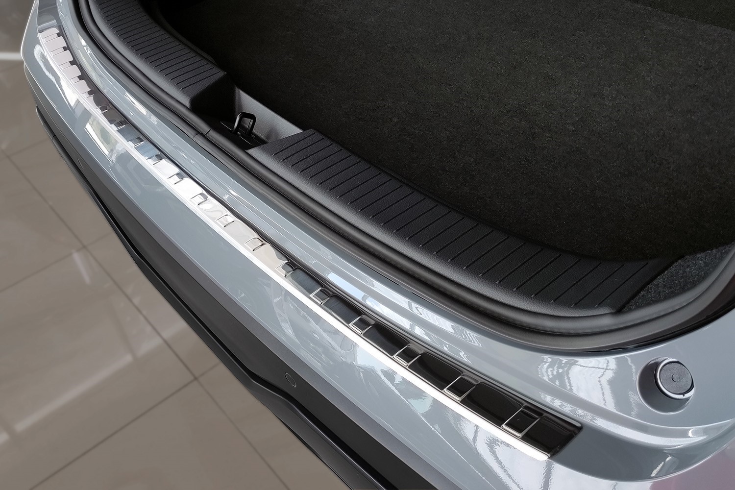 https://www.carparts-expert.com/images/stories/virtuemart/product/nis20qabp-rear-bumper-protector-nissan-qashqai-j12-2021-stainless-steel-1.jpg