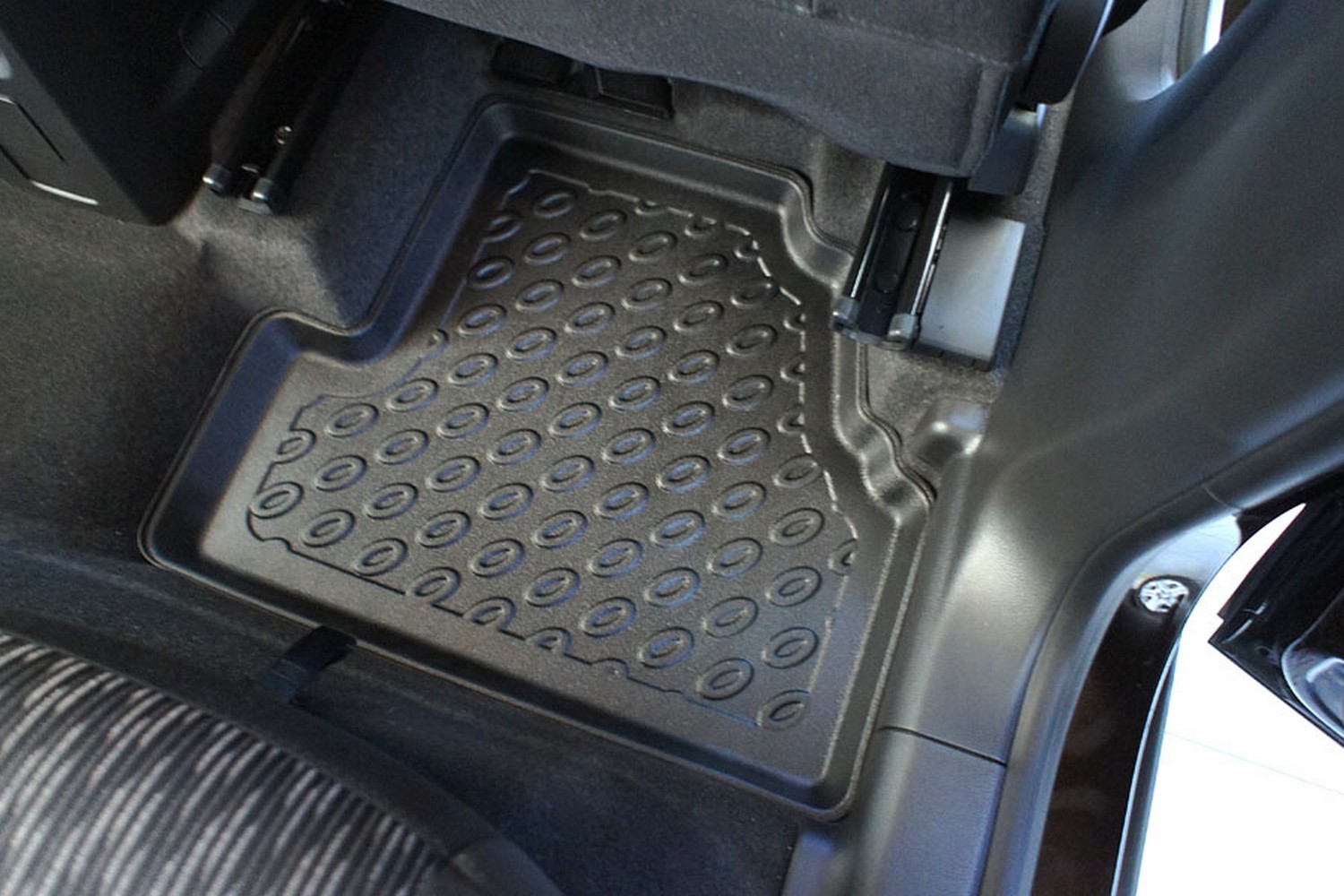 Car mats suitable for Opel Mokka - Mokka X 2012-2019 Cool Liner PE/TPE rubber (OPE1MKFM-C) (2) Car mats suitable for Opel Mokka - Mokka X 2012-2019 Cool Liner PE/TPE rubber (OPE1MKFM-C) (2)