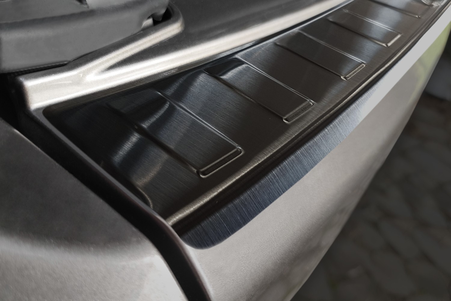Protection de seuil de coffre convient à Peugeot 4007 2007-2012 acier inox brossé anthracite