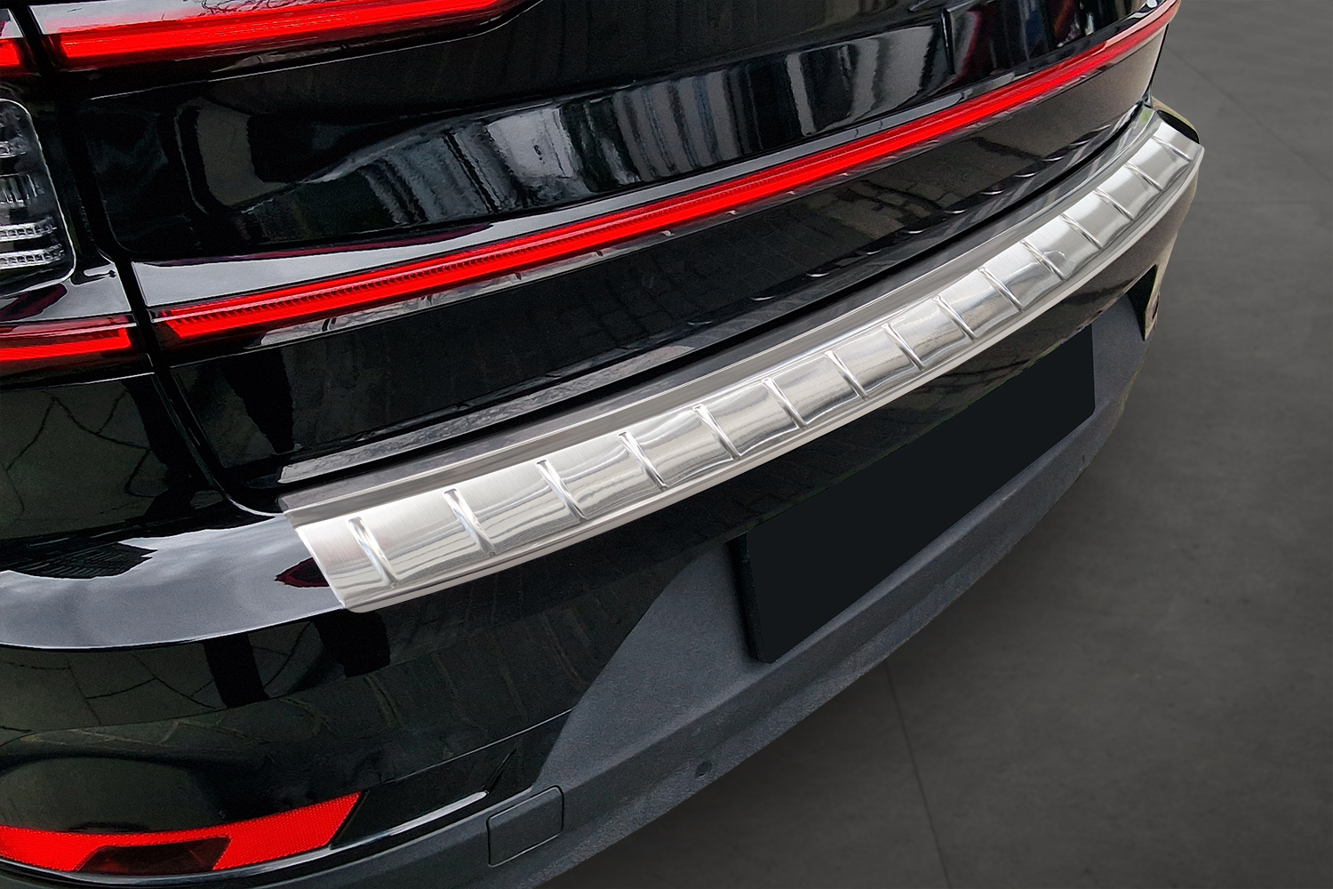 Rear bumper protector suitable for Polestar Polestar 2 2020-present 5-door hatchback stainless steel brushed