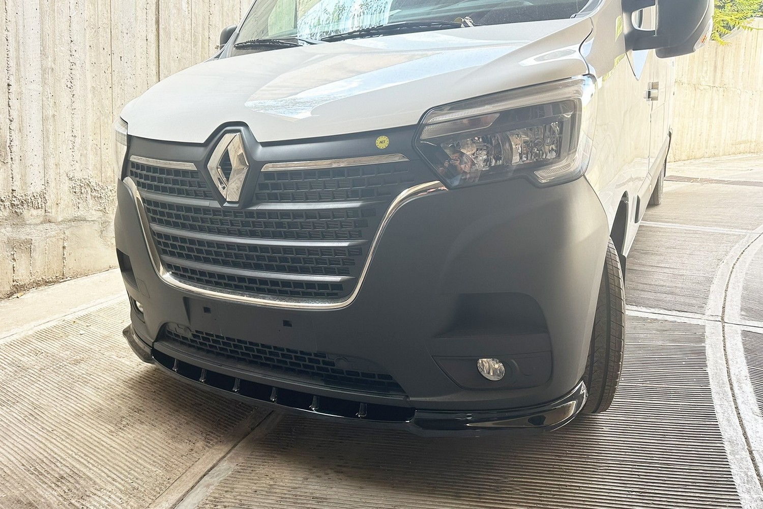 Voorspoiler geschikt voor Renault Master III 2020-2024