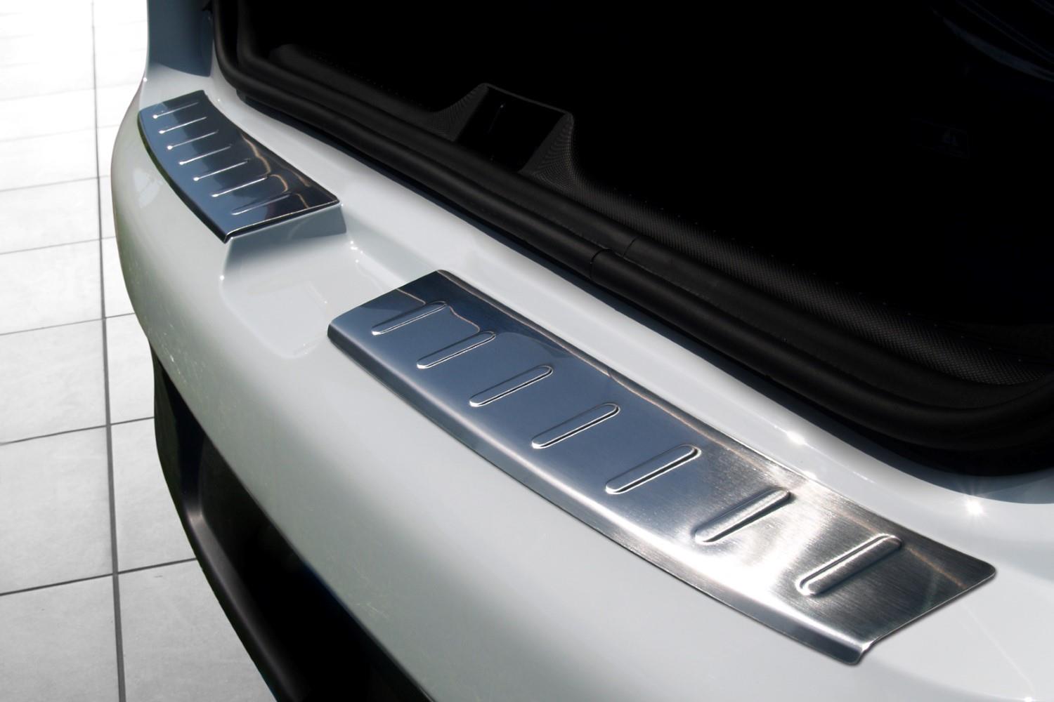 Protection de seuil de coffre Renault Clio IV 2012-2019 5 portes bicorps acier inox brossé