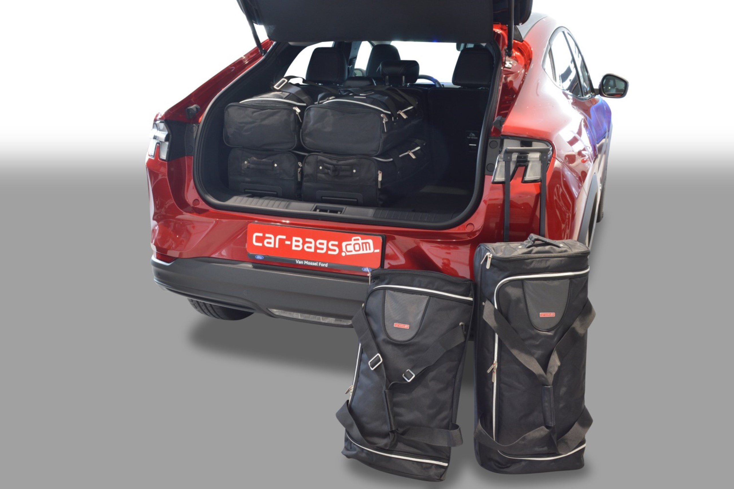 Travel bag set Ford Mustang Mach-E 2020-present (F11901S) (1)