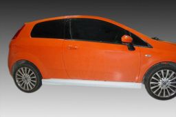Side skirts Fiat Grande Punto 2005-2018 3-door hatchback ABS - painted (FIA1PUMS) (1)