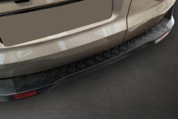 Rear bumper protector Ford Tourneo Courier 2014->   aluminium diamond plate anthracite matt (FOR15TOBP) (1)