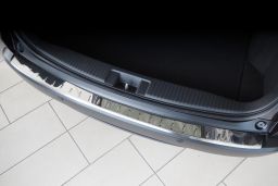 Rear bumper protector Honda HR-V II 2015-present stainless steel high gloss (HON3HVBA) (1)