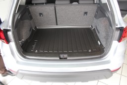 Boot mat Seat Arona (KJ) 2017->   Carbox Form PE rubber - black (SEA1ANCT-0) (1)