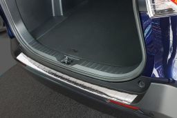 Toyota RAV4 XA50 Edelstahl Kofferraum Ladekantenschutz Abkantung