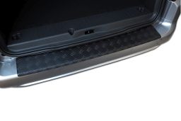 Rear bumper protector Toyota ProAce City 2019->   aluminium diamond plate matt black (TOY1PCBP) (1)