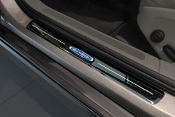 Door sill plates Volvo V90 II 2016-> wagon stainless steel high gloss black 4 pieces (VOL8V9BP) (1)