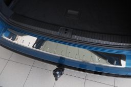 Rear bumper protector Volkswagen Touran (5T) 2015-present stainless steel high gloss (VW9TOBA) (1)