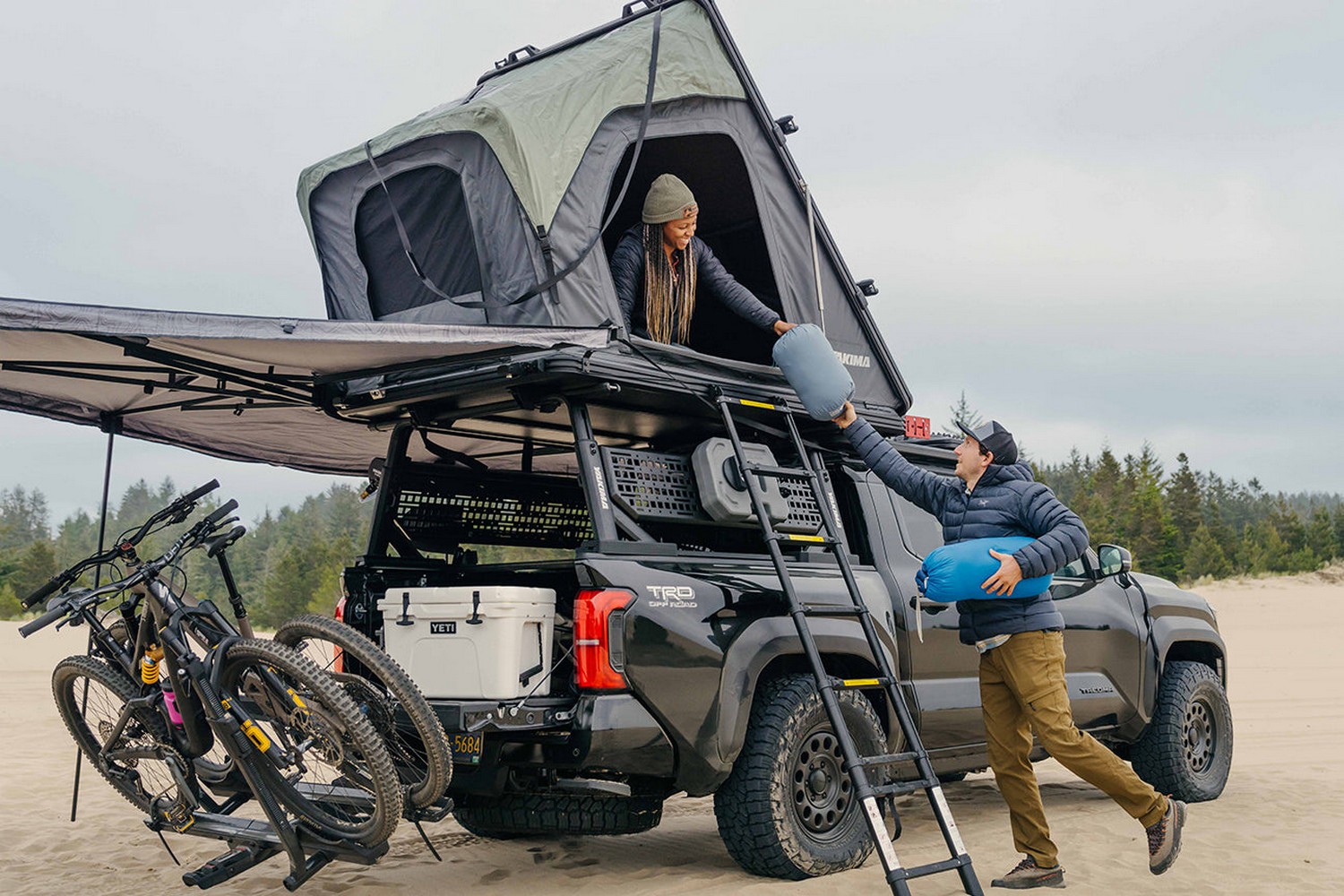 Roof tent Yakima SkyPeak HD (9) Roof tent Yakima SkyPeak HD (9)
