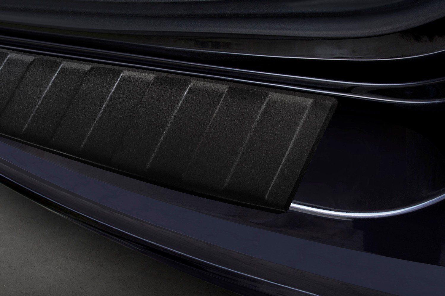 matt Seat II (7N) CarParts-Expert | Edelstahl Ladekantenschutz anthrazit Alhambra