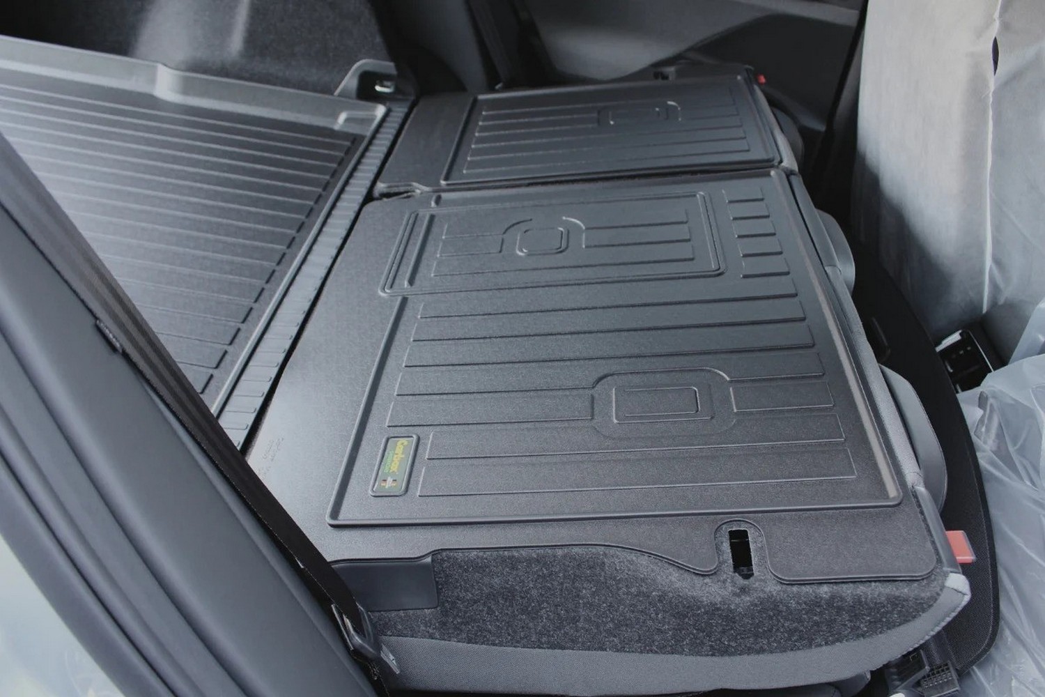 Achterbank-rugleuningbeschermer geschikt voor Skoda Enyaq iV 2020-heden Carbox Form2Flex PE rubber