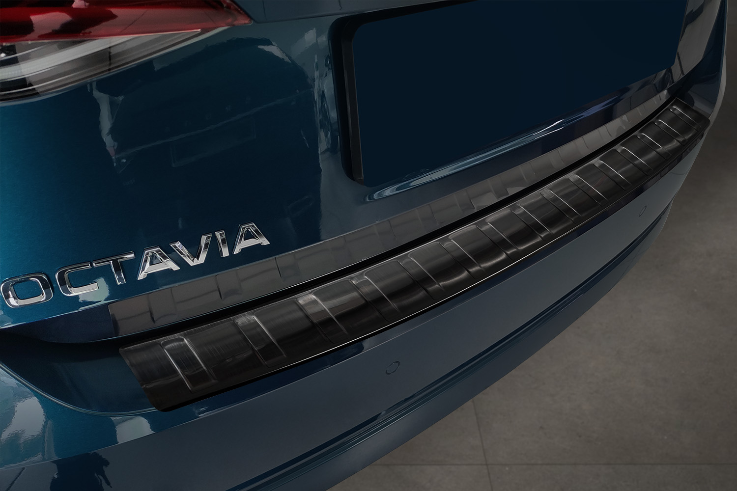 Bumperbeschermer geschikt voor Skoda Octavia IV (NX) 2020-heden 5-deurs hatchback RVS geborsteld antraciet