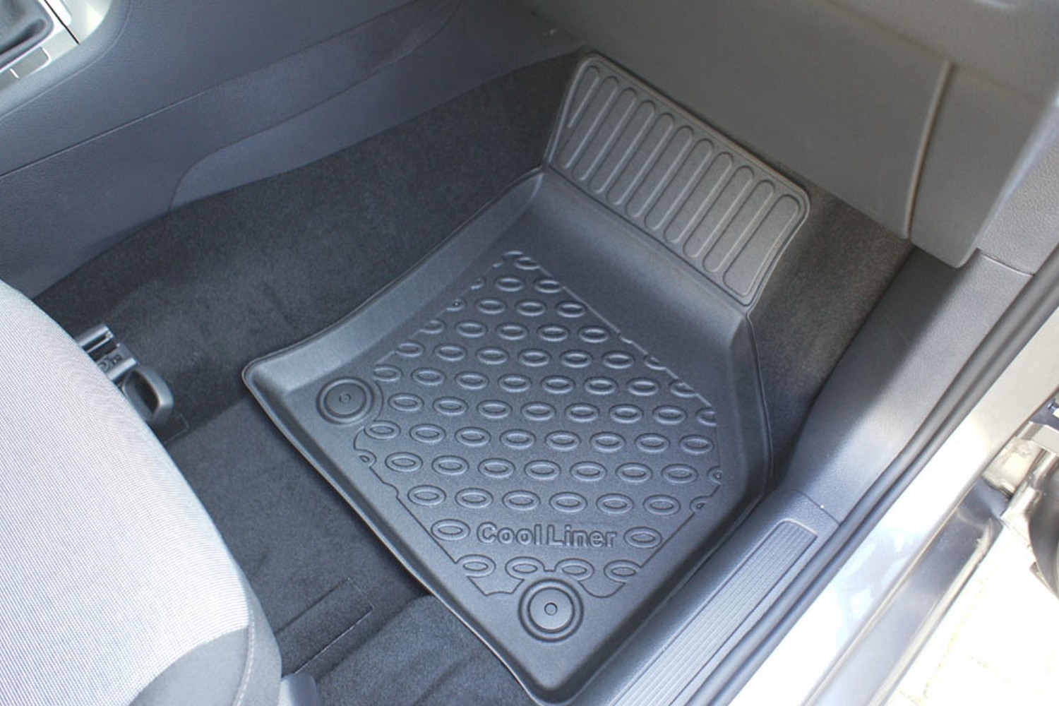 Car mats suitable for Skoda Octavia IV Combi (NX) 2020-present wagon Cool Liner PE/TPE rubber (SKO6OCFM-C) (4) Car mats suitable for Skoda Octavia IV Combi (NX) 2020-present wagon Cool Liner PE/TPE rubber (SKO6OCFM-C) (4)