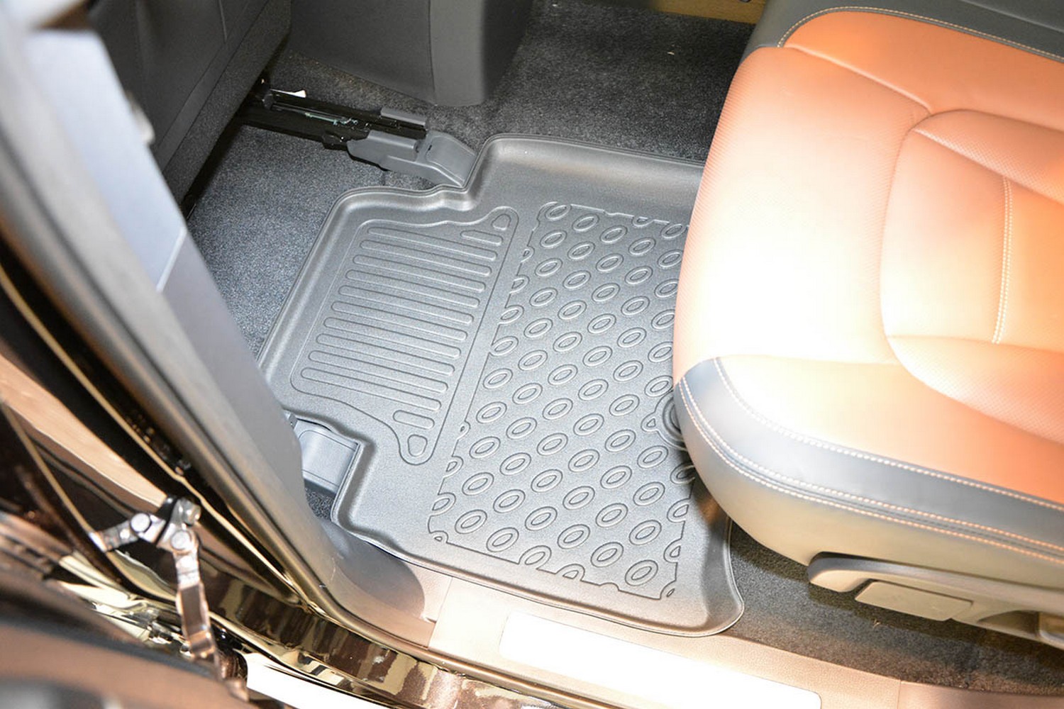 Car mats suitable for SsangYong - KGM Musso / Rexton Sports (Q200) 2018-present pickup Cool Liner PE/TPE rubber (SSY1MUFM-C) (2) Car mats suitable for SsangYong - KGM Musso / Rexton Sports (Q200) 2018-present pickup Cool Liner PE/TPE rubber (SSY1MUFM-C) (2)