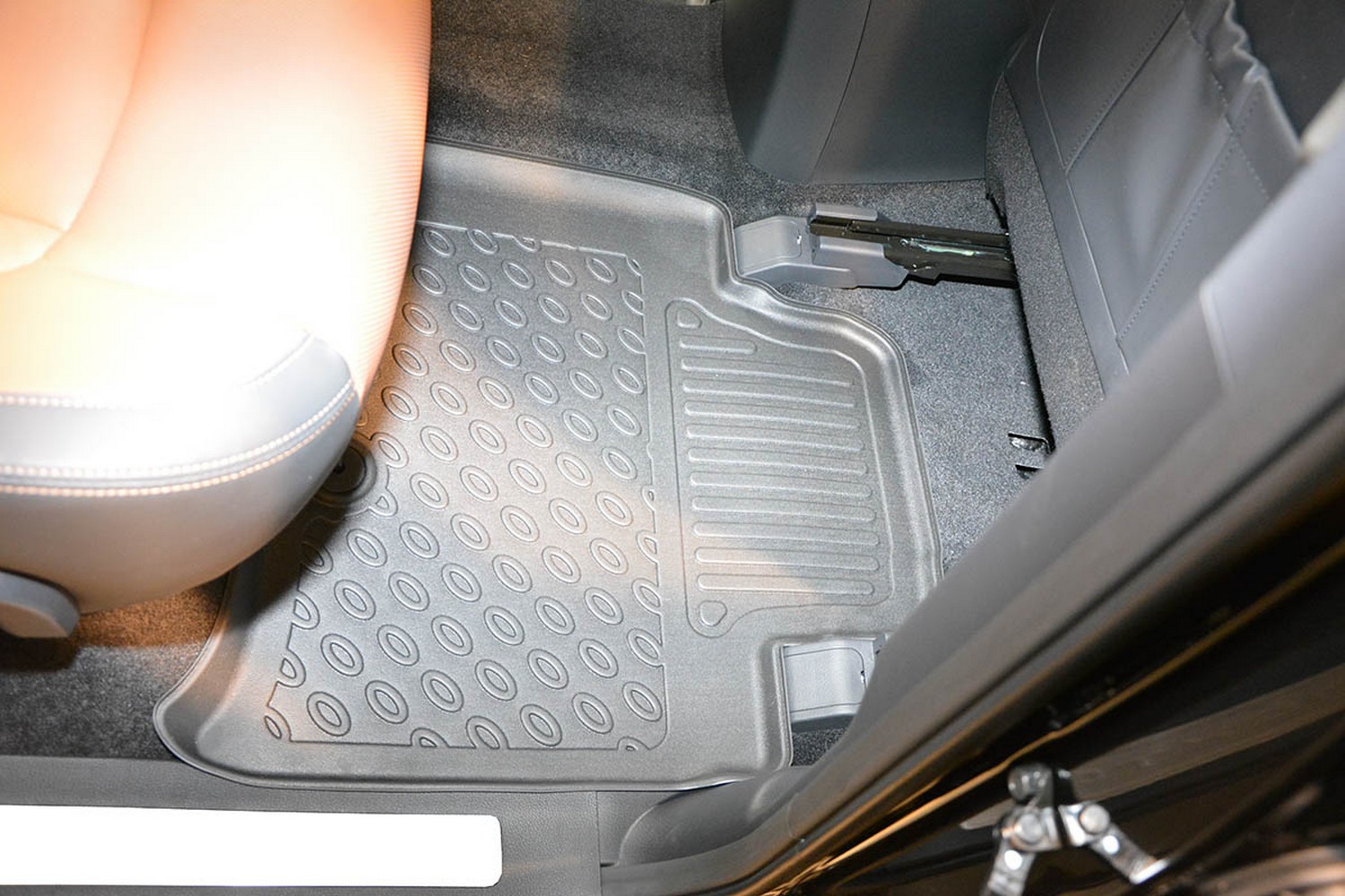 Car mats suitable for SsangYong - KGM Musso / Rexton Sports (Q200) 2018-present pickup Cool Liner PE/TPE rubber (SSY1MUFM-C) (3) Car mats suitable for SsangYong - KGM Musso / Rexton Sports (Q200) 2018-present pickup Cool Liner PE/TPE rubber (SSY1MUFM-C) (3)