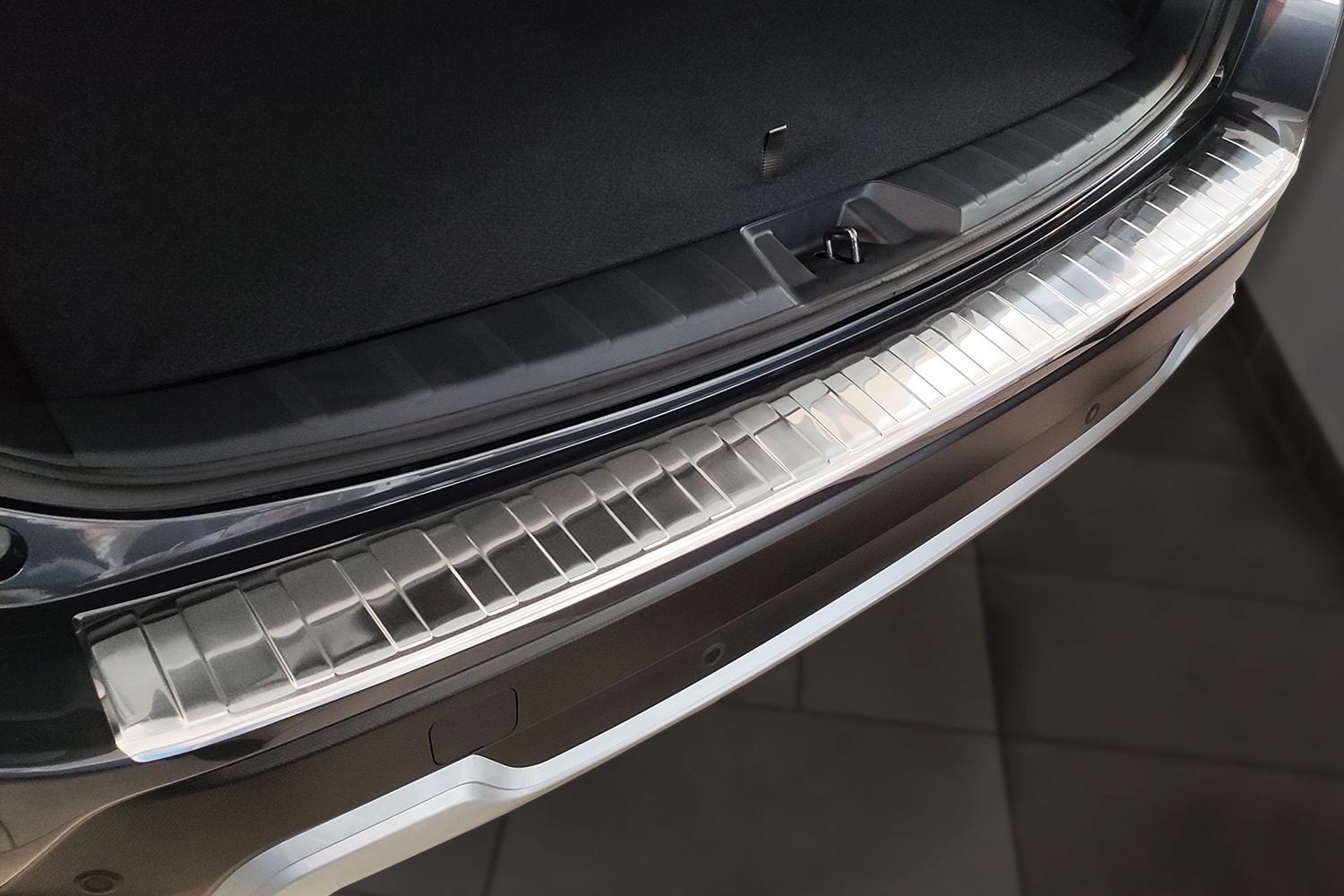 Ladekantenschutz passend für Subaru Forester V (SK) 2019-heute Edelstahl gebürstet