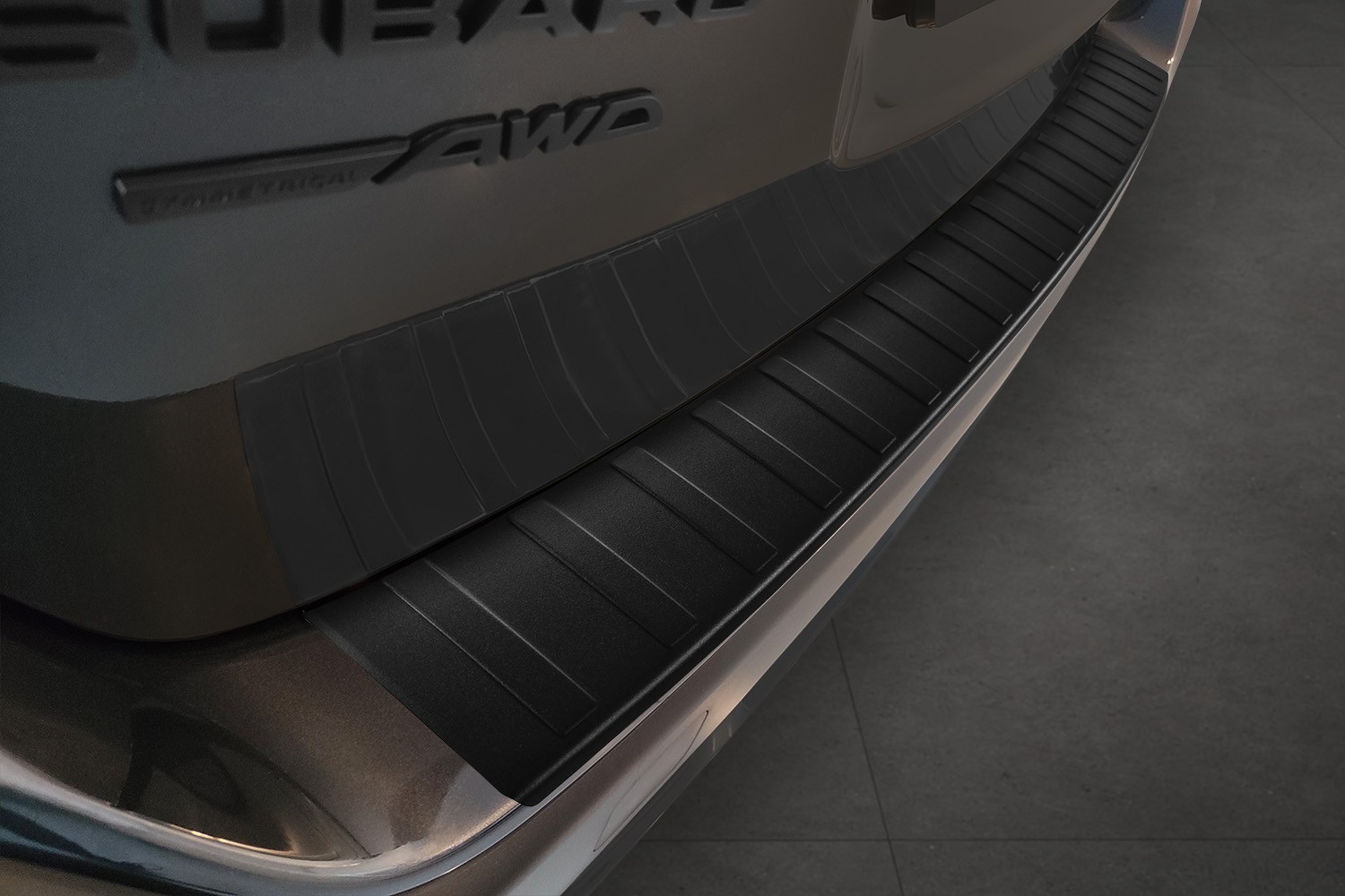 Protection de seuil de coffre convient à Subaru Outback VI 2020-présent break acier inox noir mat