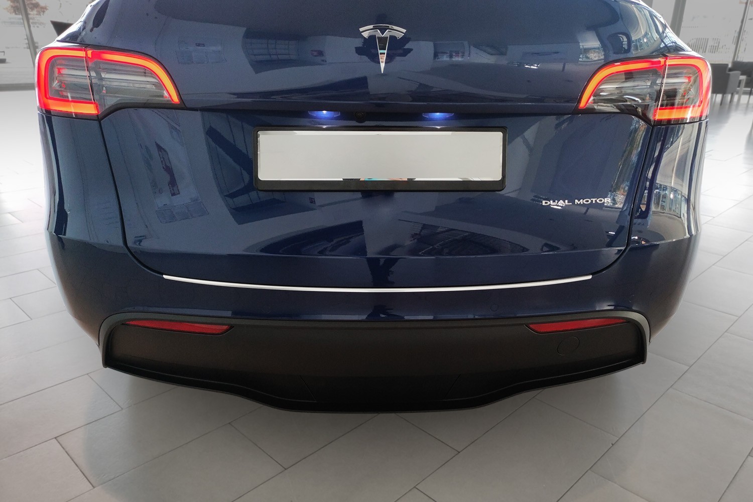 Ladekantenschutz Tesla Model Y | CarParts-Expert Edelstahl