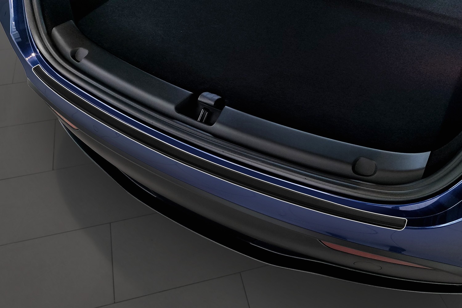 Rear bumper protector suitable for Tesla Model Y 2020-present stainless steel matt black