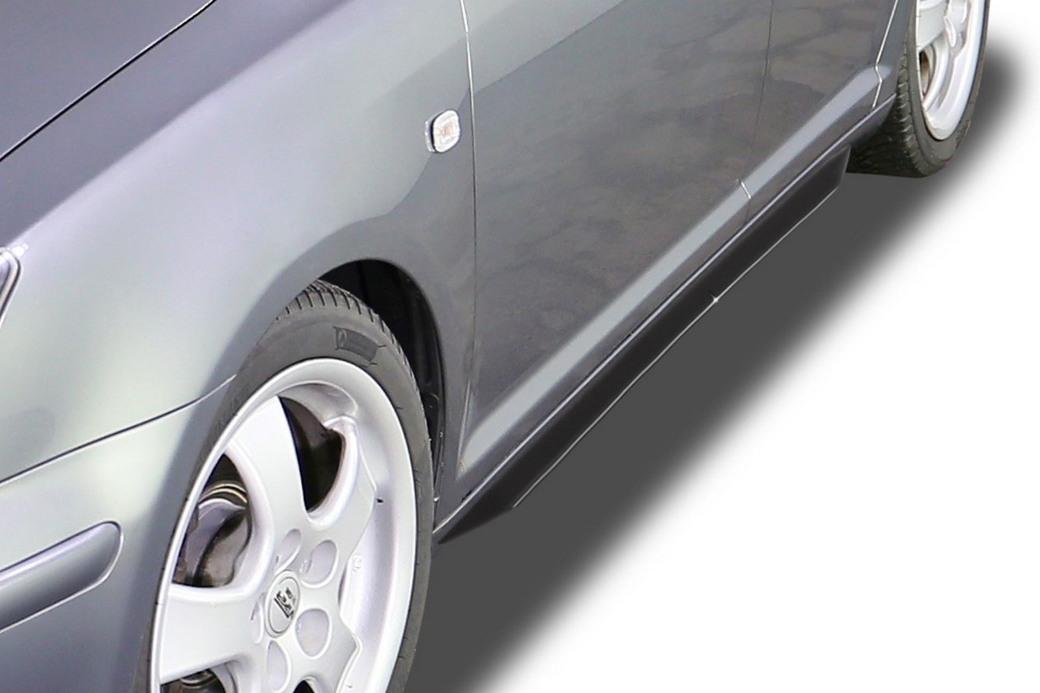 Sideskirts Toyota Avensis II 2003-2008 4 &#38; 5-deurs &#38; wagon &#34;Slim&#34; ABS