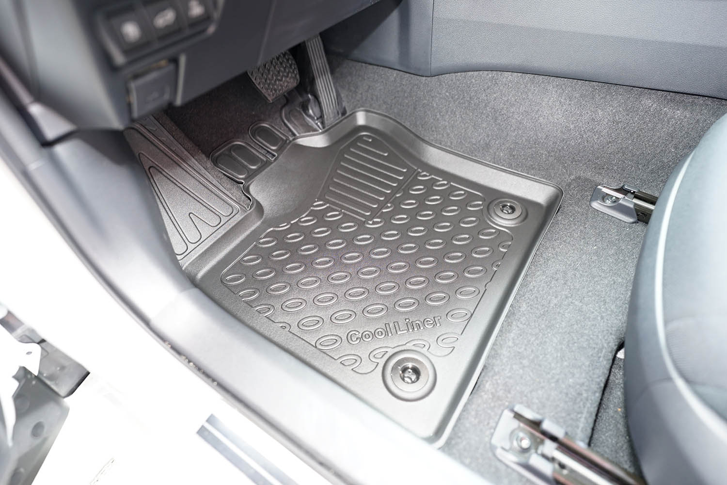 Car mats suitable for Toyota Prius V (XW60) 2023-present 4-door saloon Cool Liner PE/TPE rubber (TOY1PRFM-C) (2) Car mats suitable for Toyota Prius V (XW60) 2023-present 4-door saloon Cool Liner PE/TPE rubber (TOY1PRFM-C) (2)