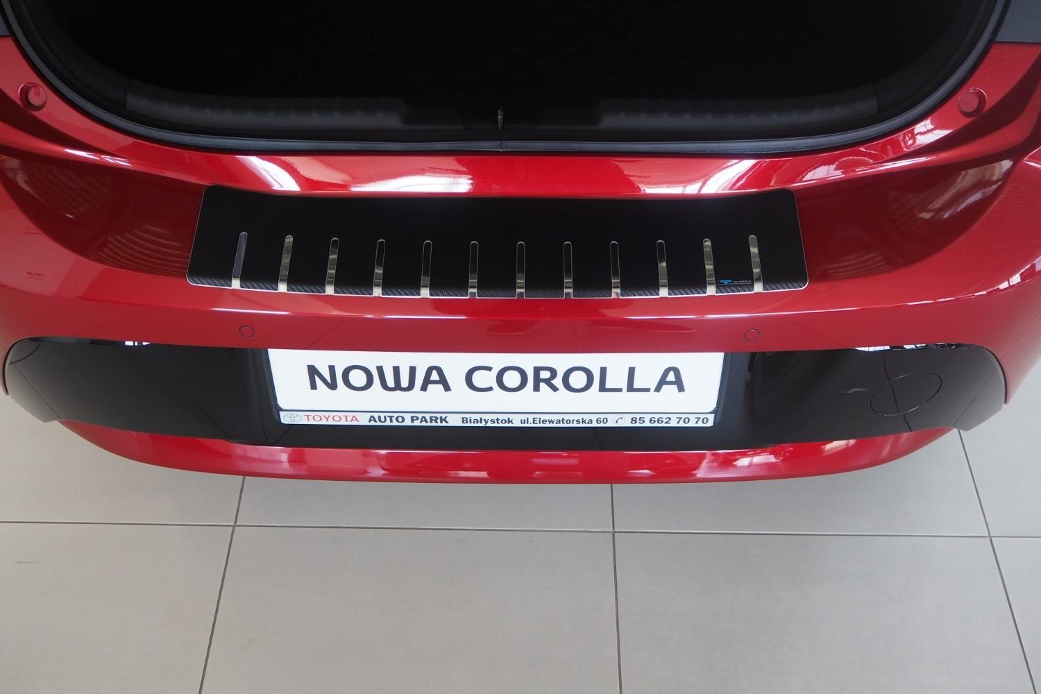 Protection de seuil de coffre convient à Toyota Corolla (E210) 2018-présent 5 portes bicorps acier inox - feuille de carbone