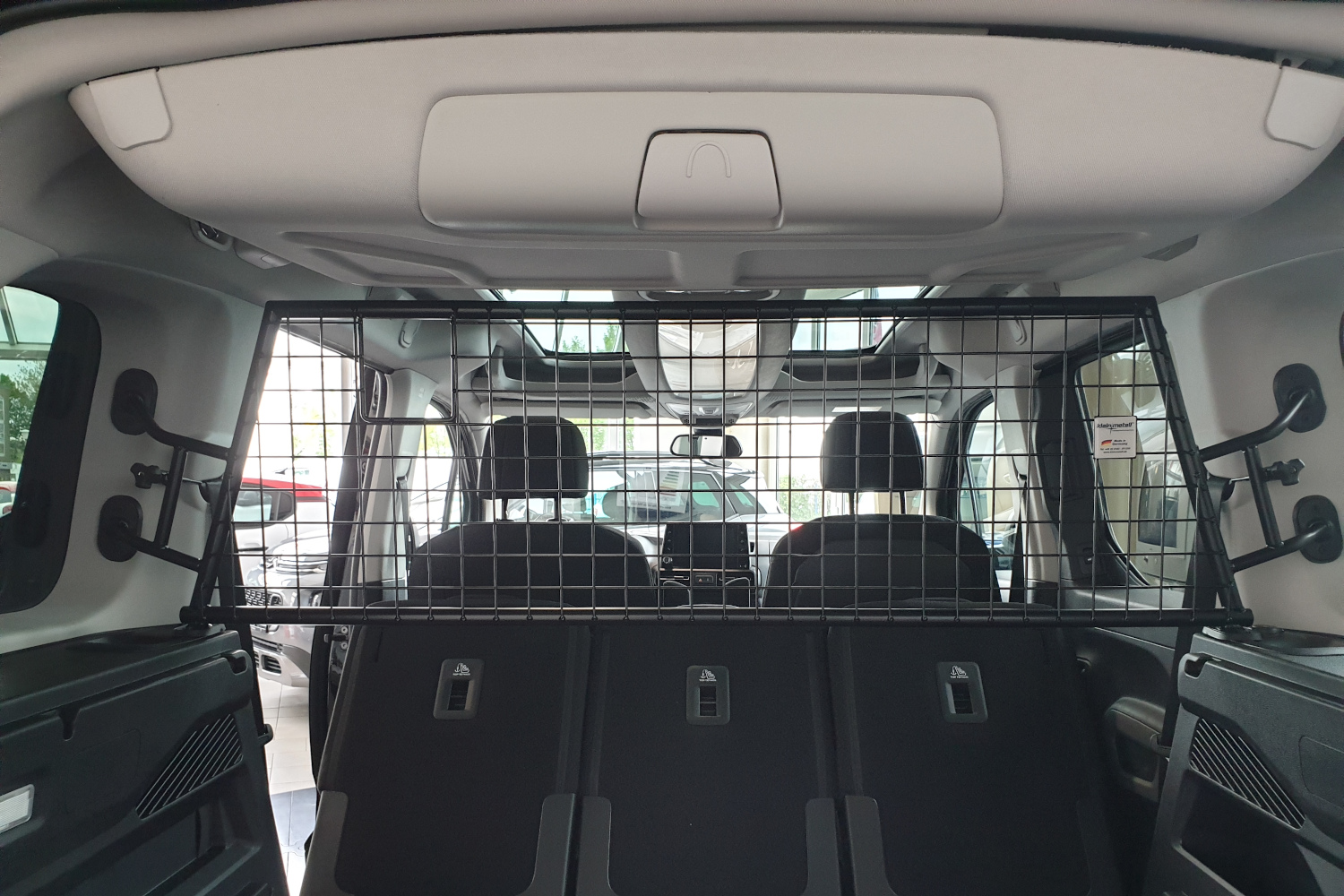Dog guard suitable for Toyota ProAce City Verso 2019-present Kleinmetall Masterline