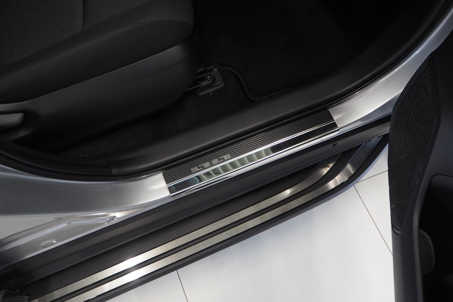 Seuils de portes Toyota RAV4 V (XA50) 2018-présent acier inox - feuille de carbone