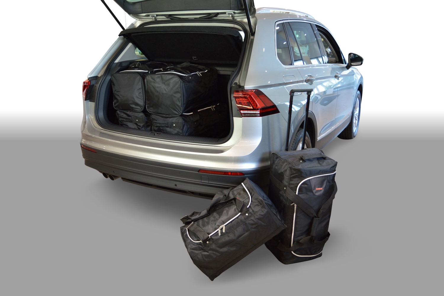 Travel bag set Volkswagen Tiguan II 2015-present