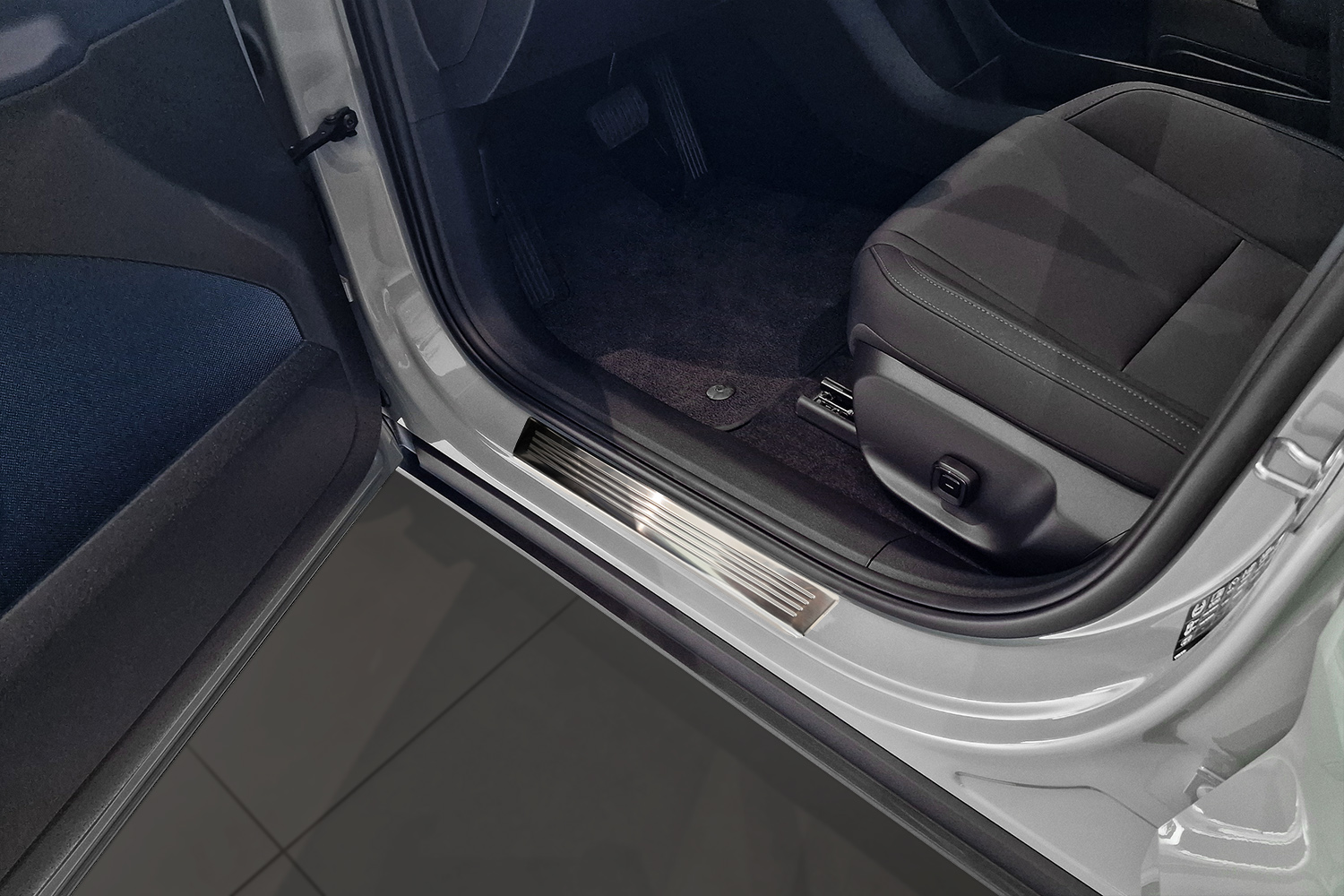 Door sill plates suitable for Volvo EX30 2024-present stainless steel brushed 4 pieces