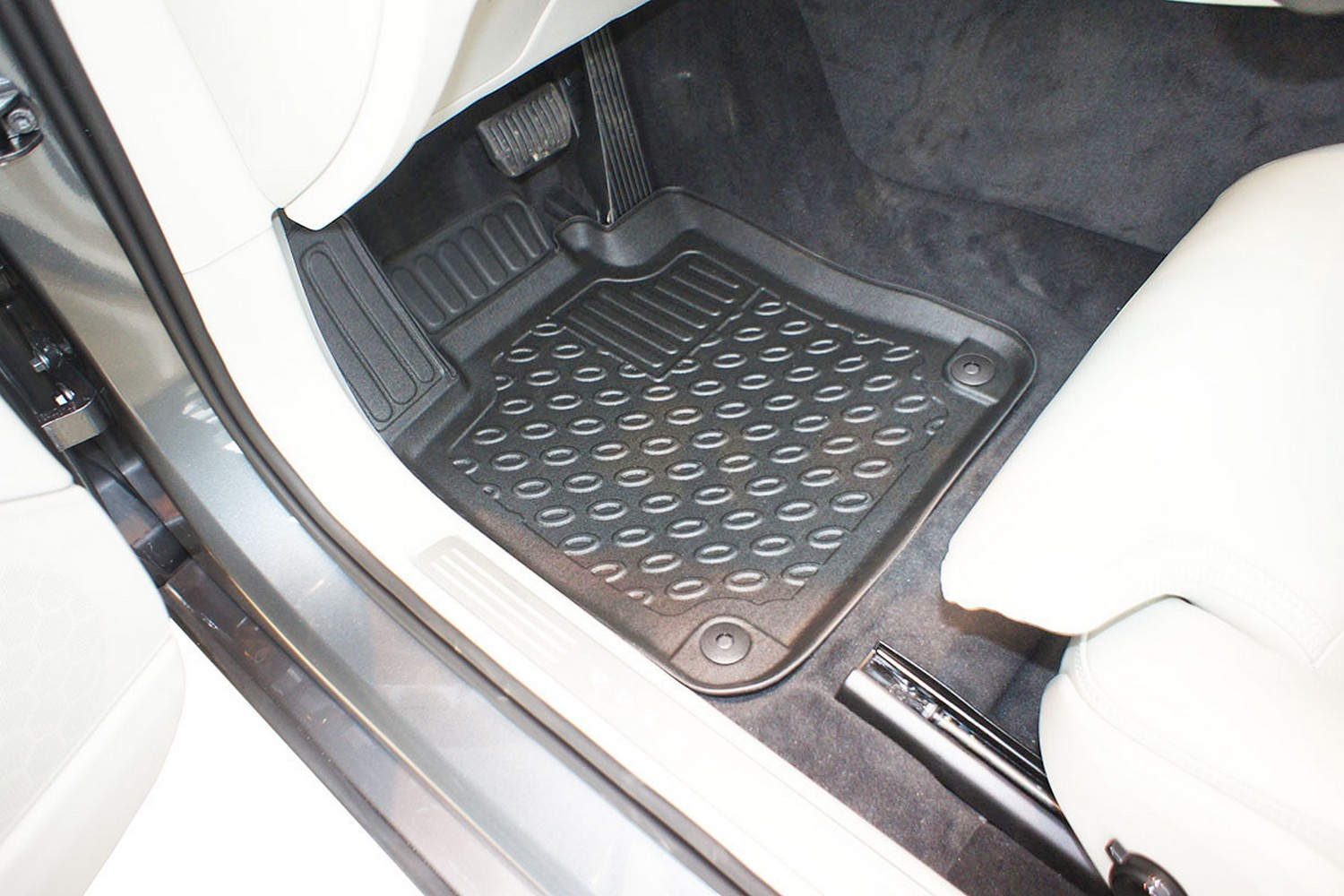 Car mats suitable for Volvo S90 II 2016-present 4-door saloon Cool Liner PE/TPE rubber (VOL1S9FM-C) (2) Car mats suitable for Volvo S90 II 2016-present 4-door saloon Cool Liner PE/TPE rubber (VOL1S9FM-C) (2)