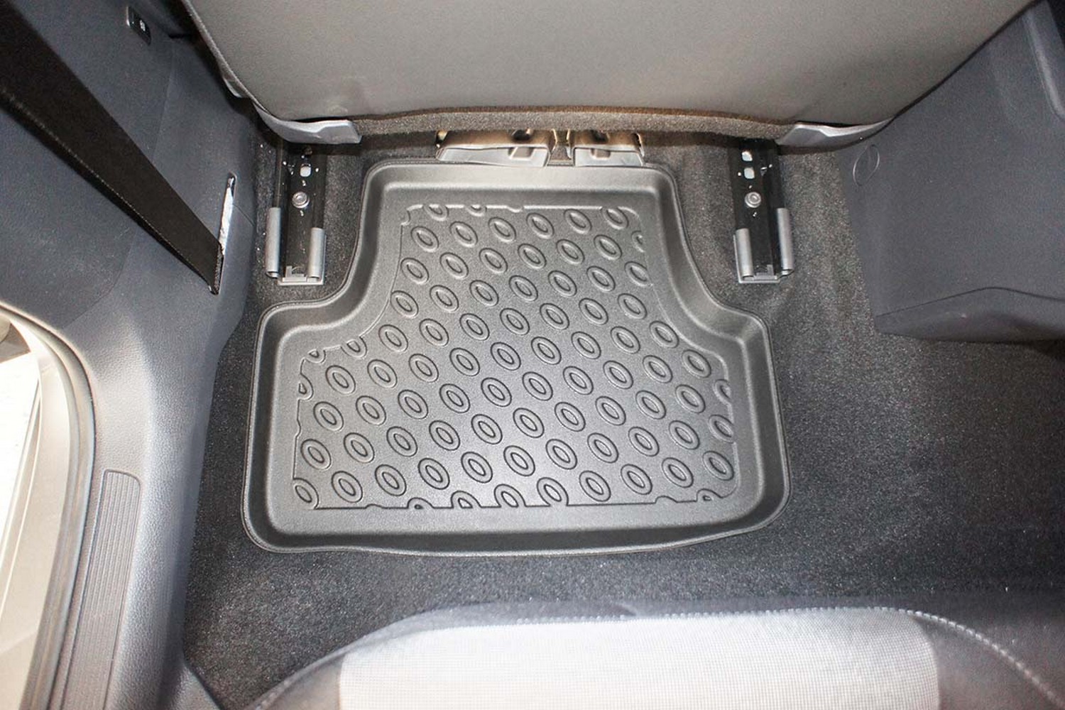 Car mats suitable for Volkswagen Golf VIII (CD) 2020-present 5-door hatchback Cool Liner PE/TPE rubber (VW11GOFM-C) (4) Car mats suitable for Volkswagen Golf VIII (CD) 2020-present 5-door hatchback Cool Liner PE/TPE rubber (VW11GOFM-C) (4)