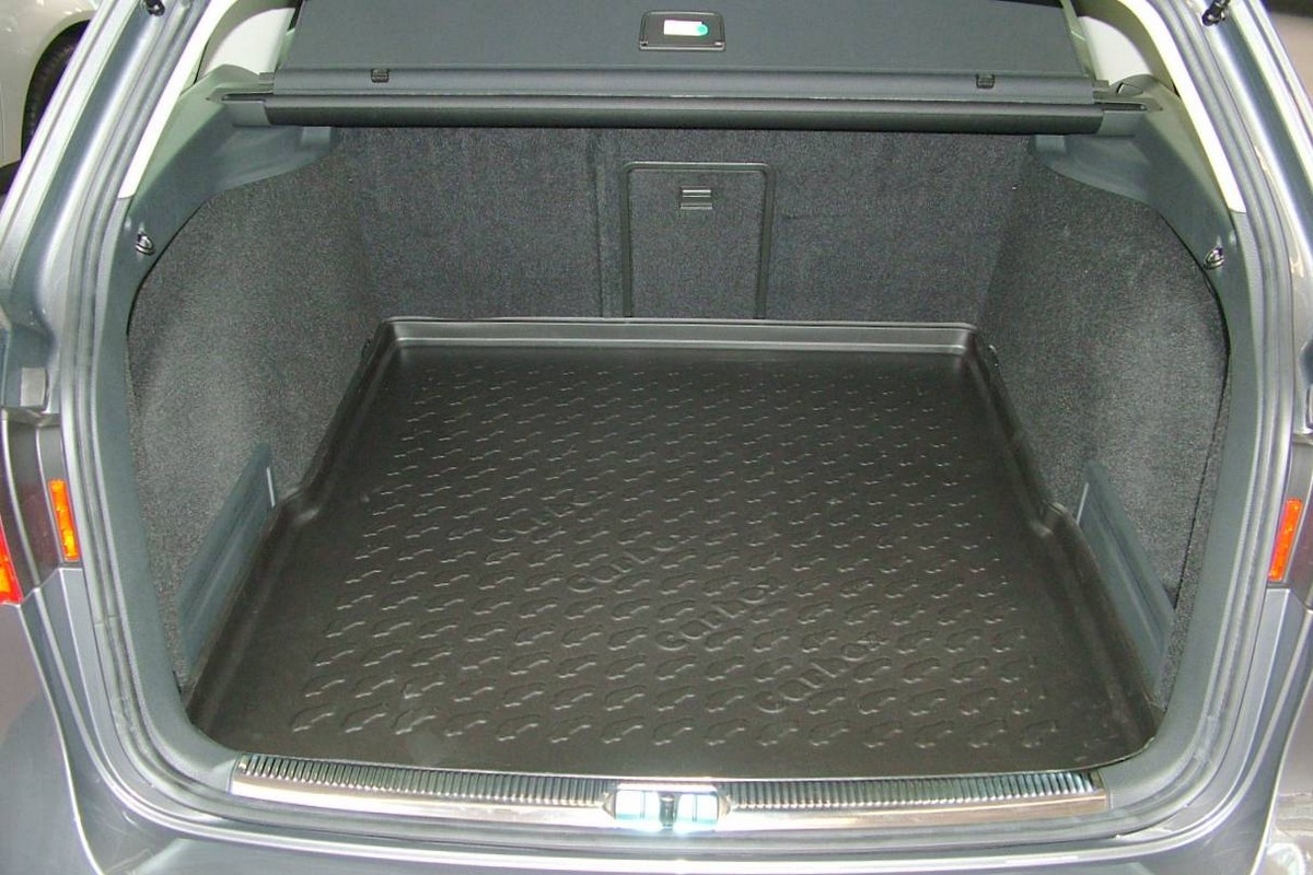 Boot mat Volkswagen Passat Variant (B6) 2005-2010 wagon Carbox Form PE  rubber - black