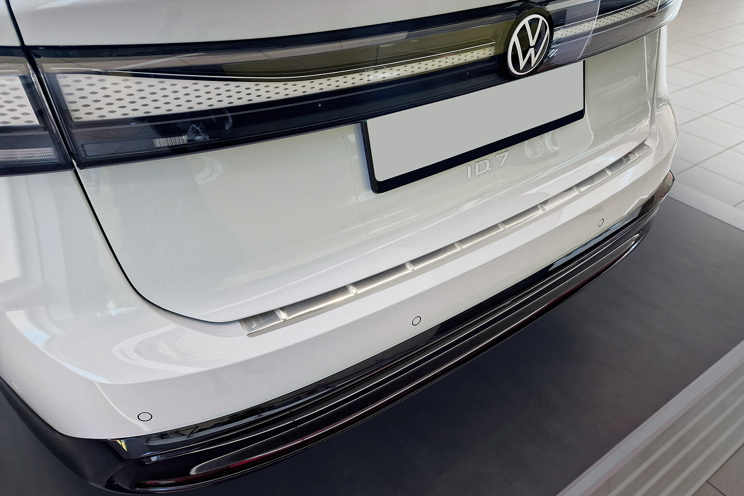 Ladekantenschutz passend für Volkswagen ID.7 2023-heute 5-Türer Schrägheck Edelstahl gebürstet