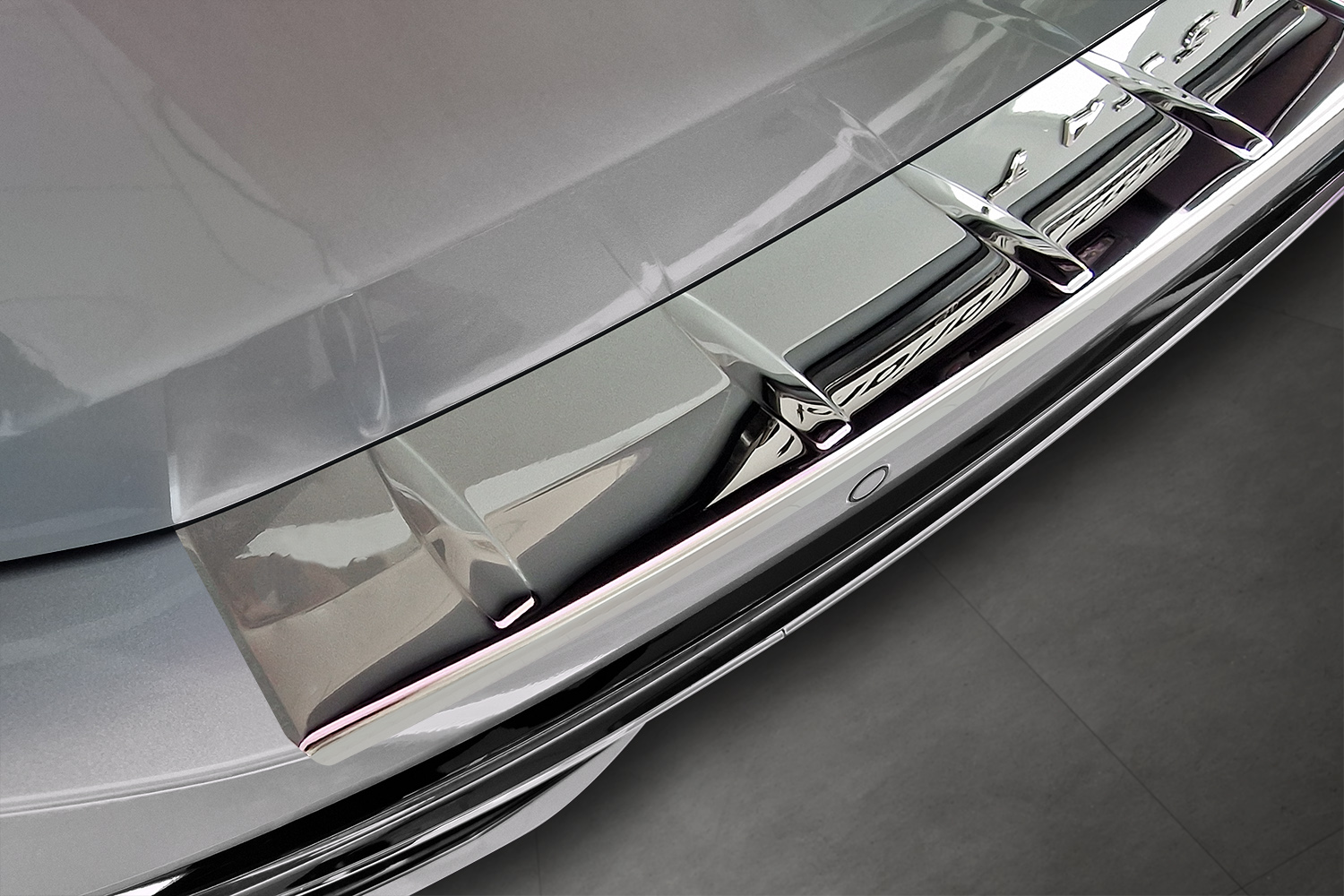 Rear bumper protector suitable for Volkswagen Passat Variant (B9) 2023-present wagon stainless steel high gloss