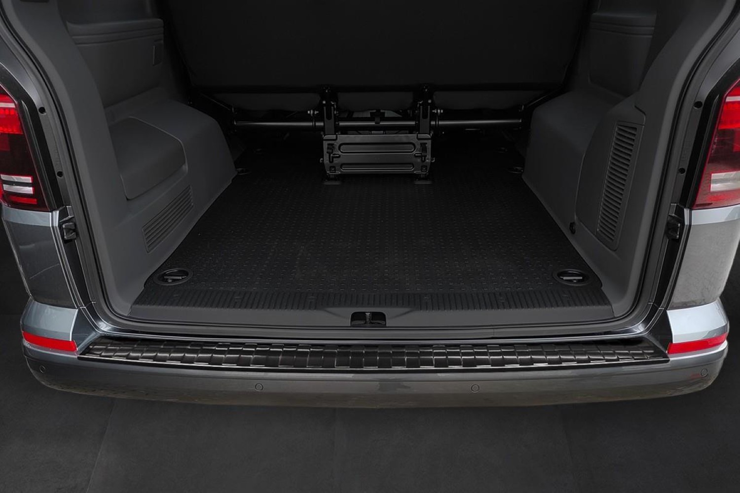 Ladekantenschutz aus ABS - für VW T5 (auch Multivan und Caravelle