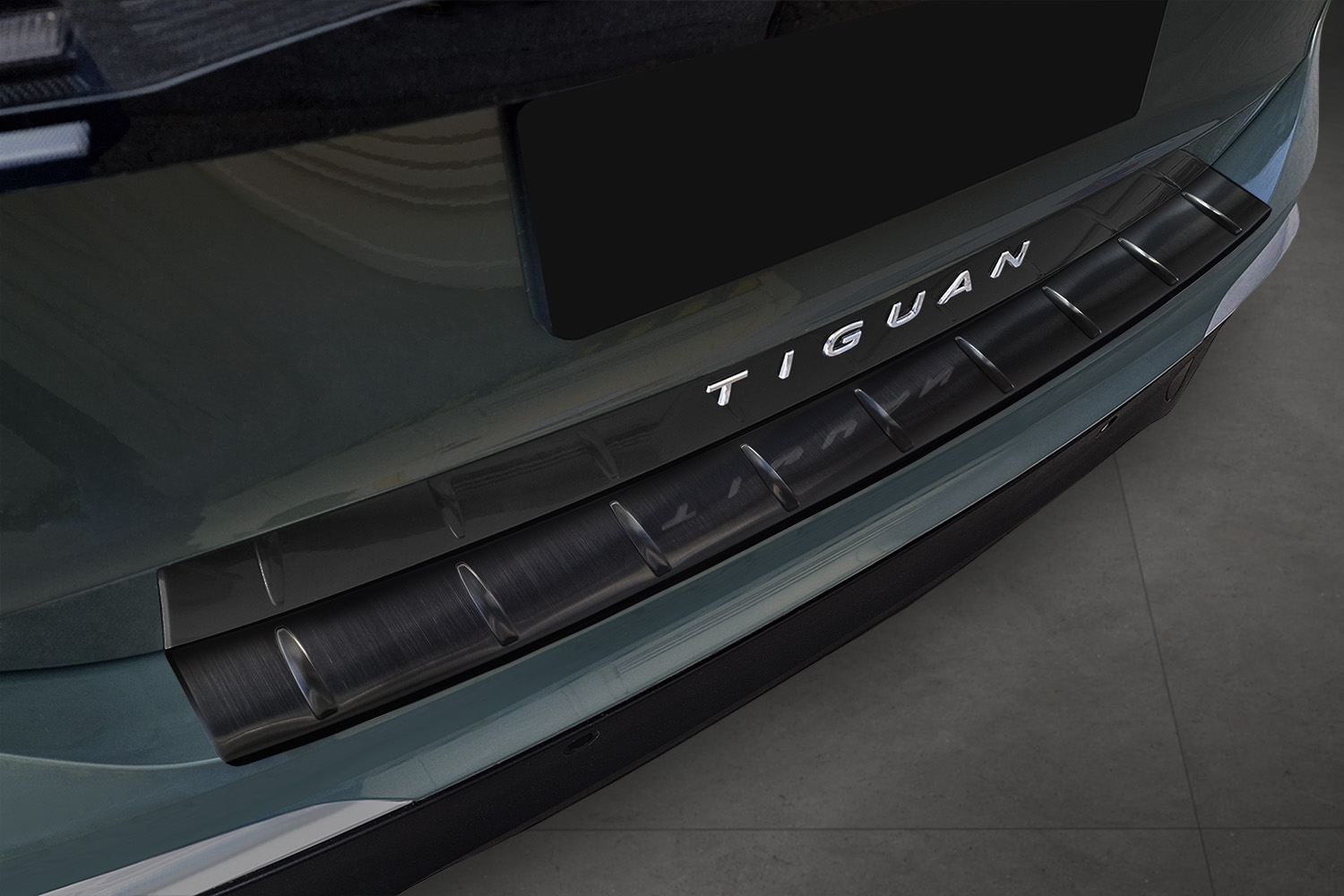 Ladekantenschutz passend für Volkswagen Tiguan III 2024-heute Edelstahl gebürstet anthrazit