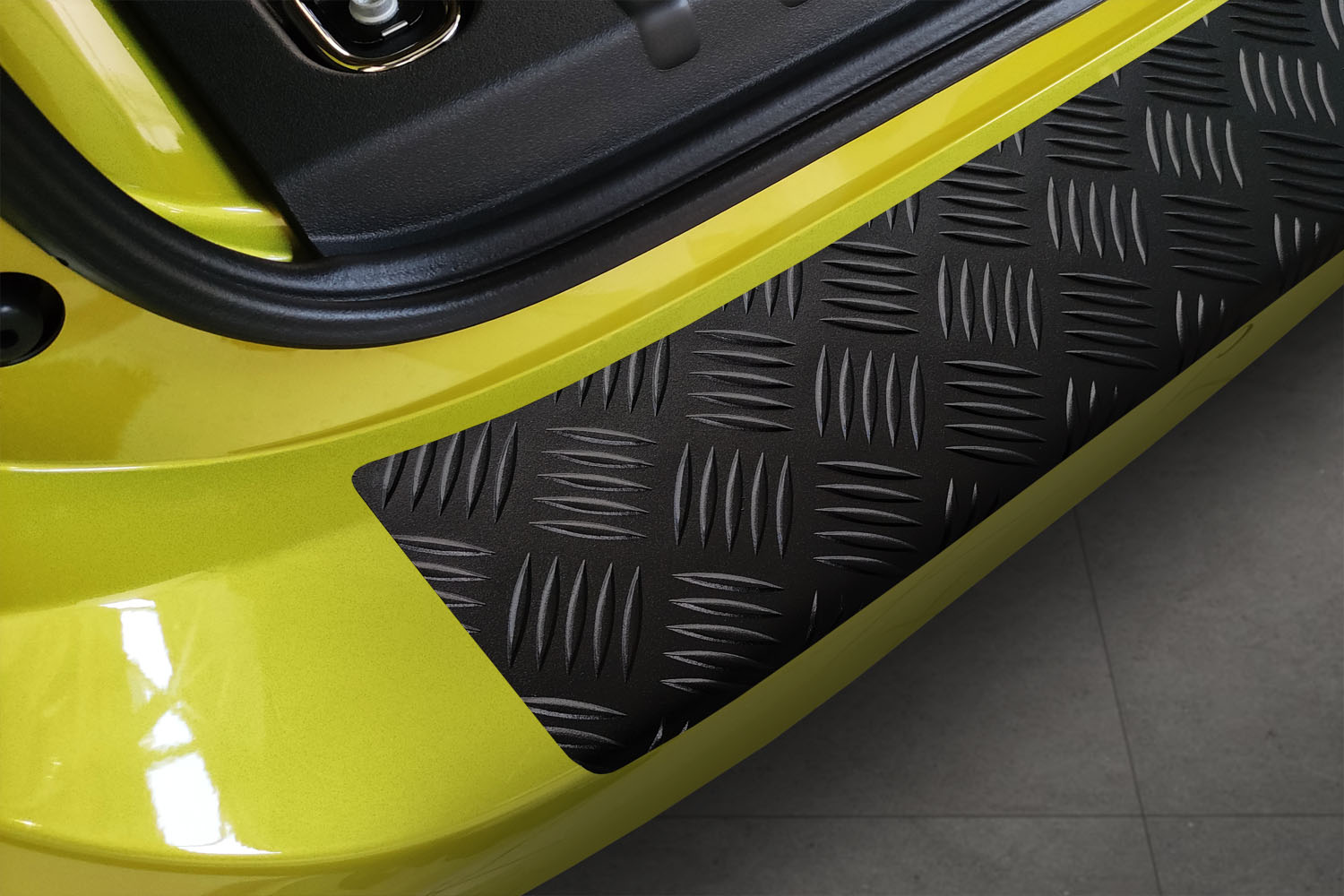 Protection de seuil de coffre Volkswagen ID.Buzz 2022-présent aluminium tôle larmée noir mat