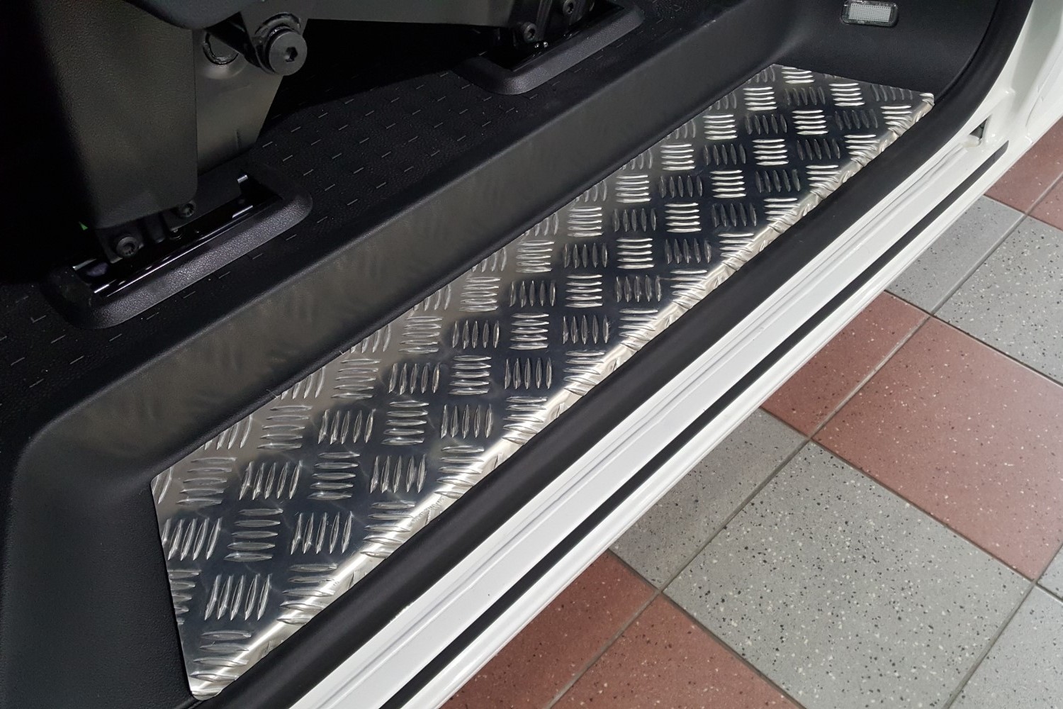 Innenschweller Einstiegsleisten passend für Volkswagen Transporter T5 2003-2015 Aluminium Riffelblech - Hintertür