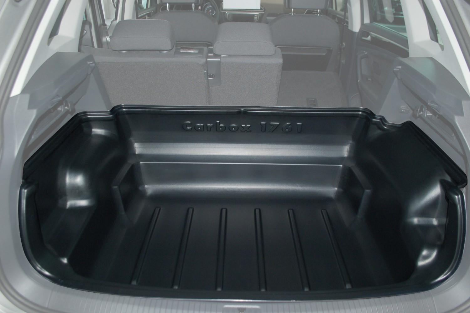 https://www.carparts-expert.com/images/stories/virtuemart/product/vw4ticc-volkswagen-tiguan-ii-2015-carbox-classic-high-sided-boot-liner-1.jpg
