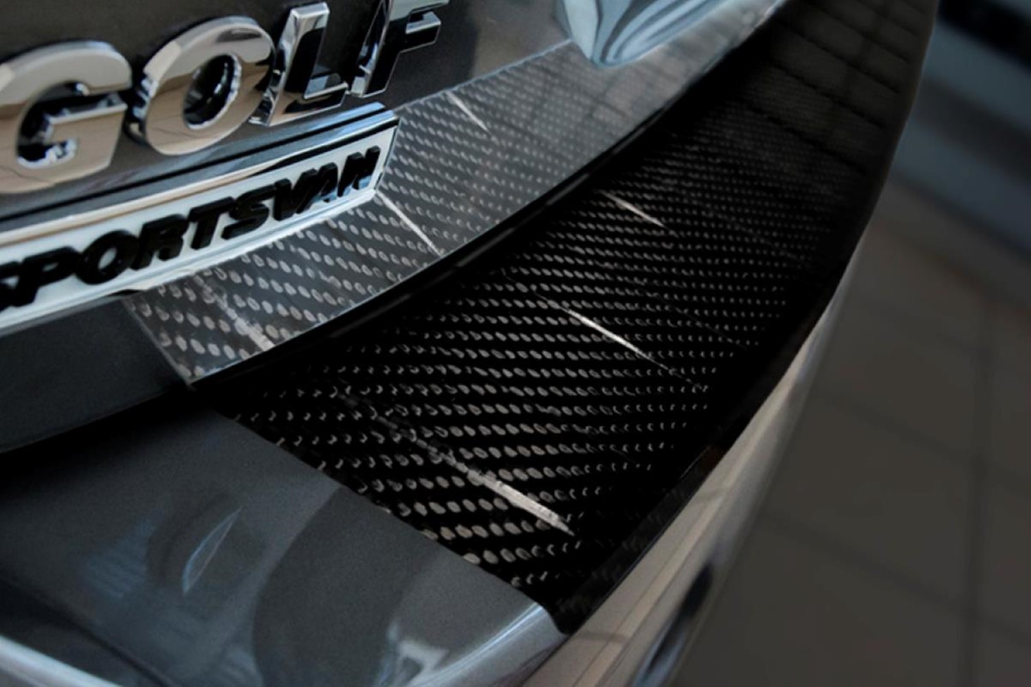 Bumperbeschermer geschikt voor Volkswagen Golf VII Sportsvan (5G) 2014-2020 carbon