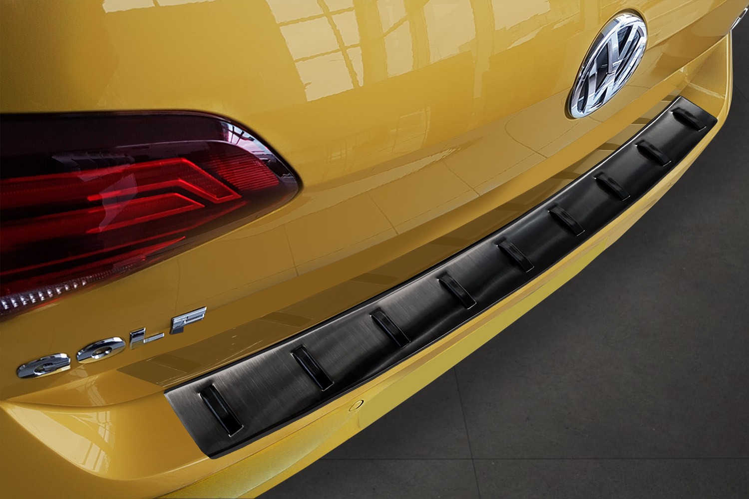 Rear bumper protector Volkswagen Golf VII (5G) 2012-2020 3 & 5-door hatchback stainless steel brushed anthracite - Strong