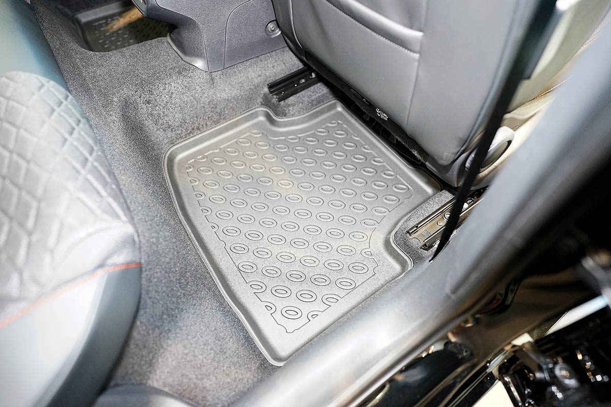 Volkswagen Passform-Fußmatten Golf 8 VIII Variant eTSI (4 St), für